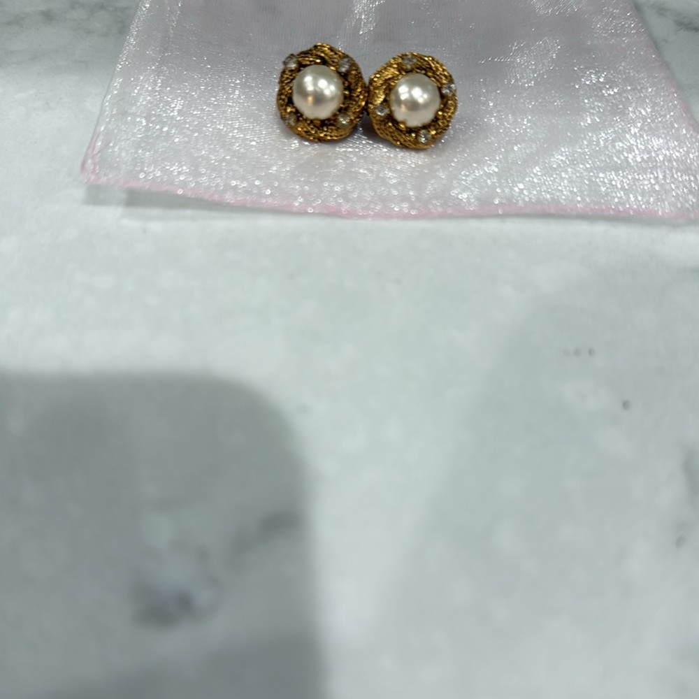 1996 Chanel Pearl Stunning Earrings Stamped 96 Made In France - Picture 3 of 6